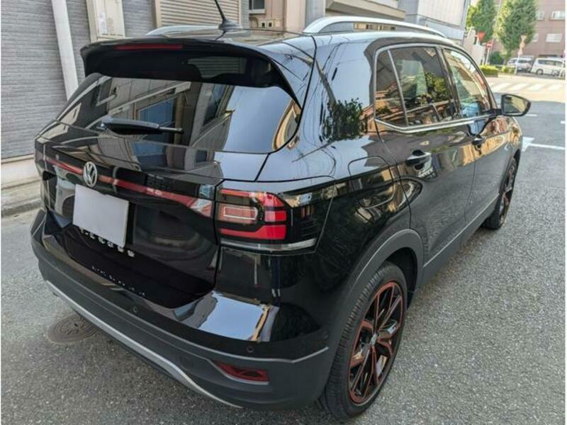 T CROSS