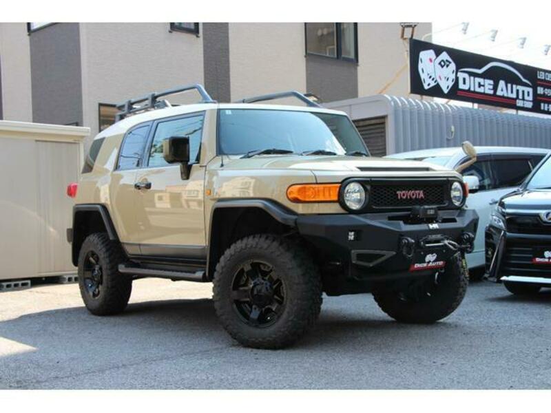 TOYOTA FJ CRUISER