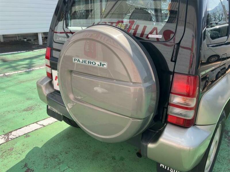 PAJERO JR