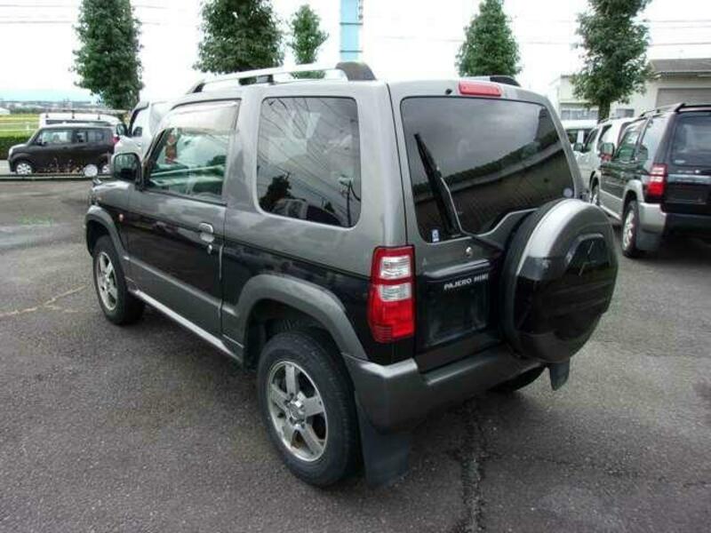 PAJERO MINI