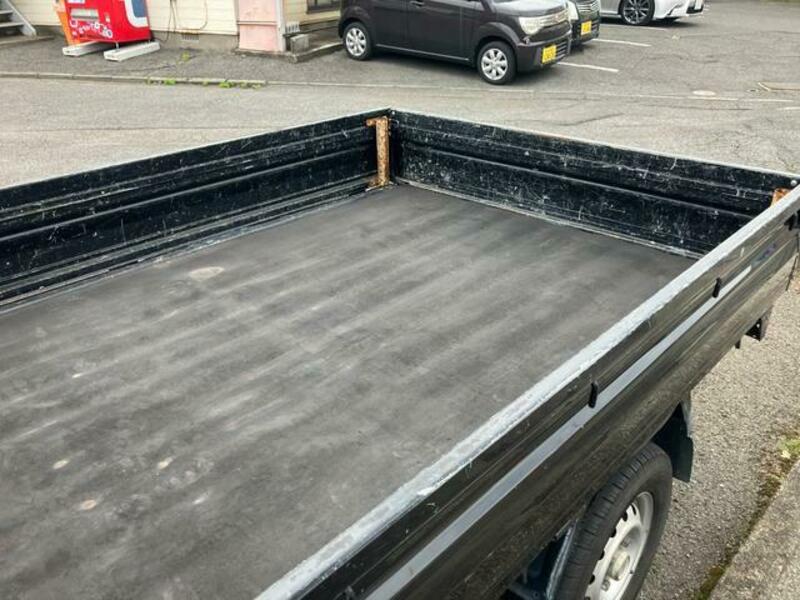 MINICAB TRUCK