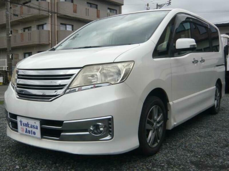 NISSAN SERENA