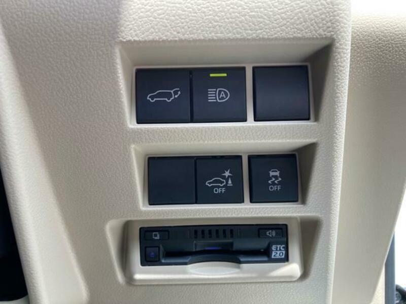 LAND CRUISER