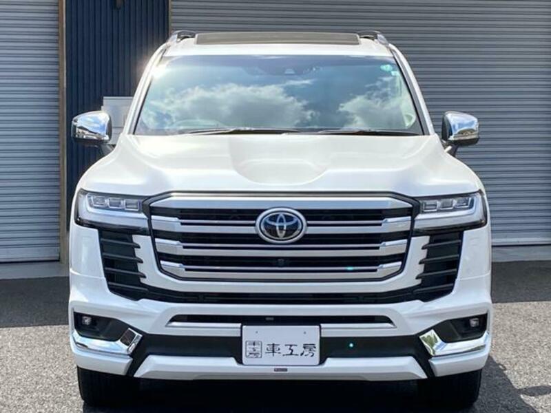 LAND CRUISER
