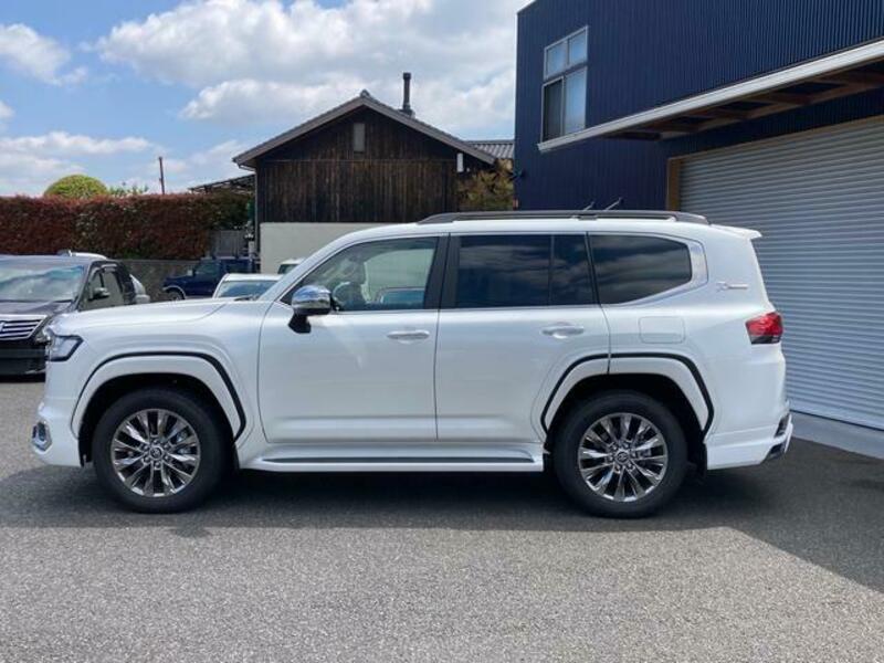 LAND CRUISER