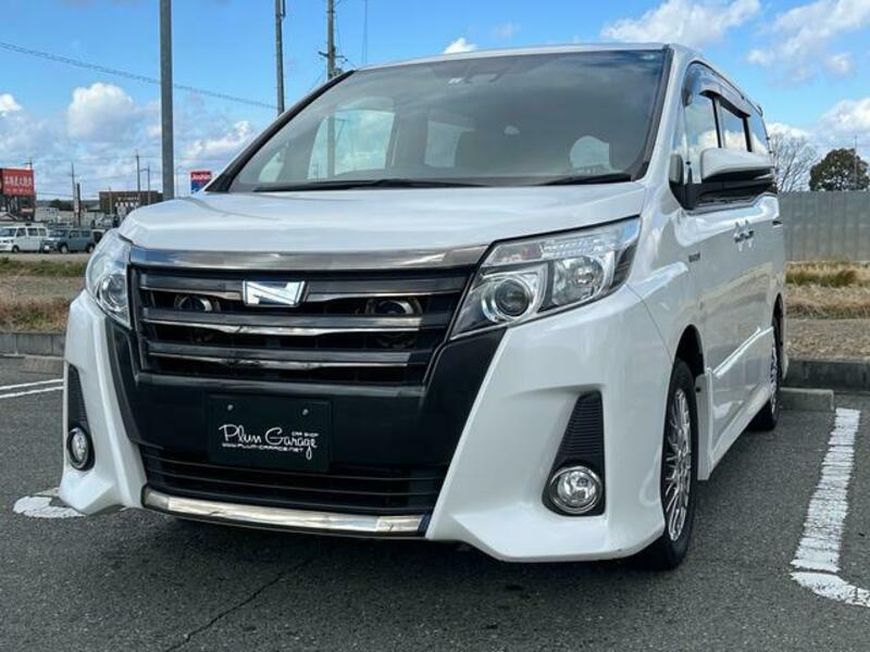 TOYOTA NOAH