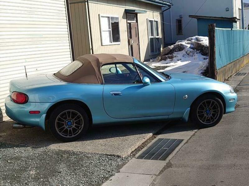 ROADSTER