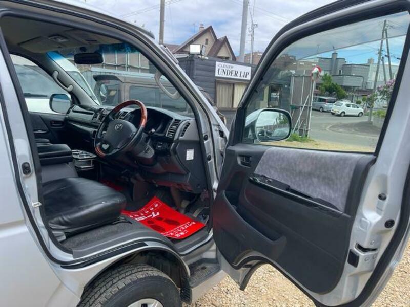 HIACE VAN