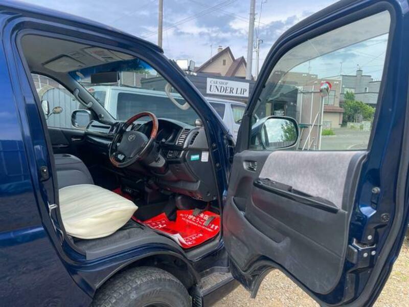 HIACE VAN