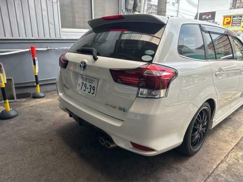 COROLLA FIELDER