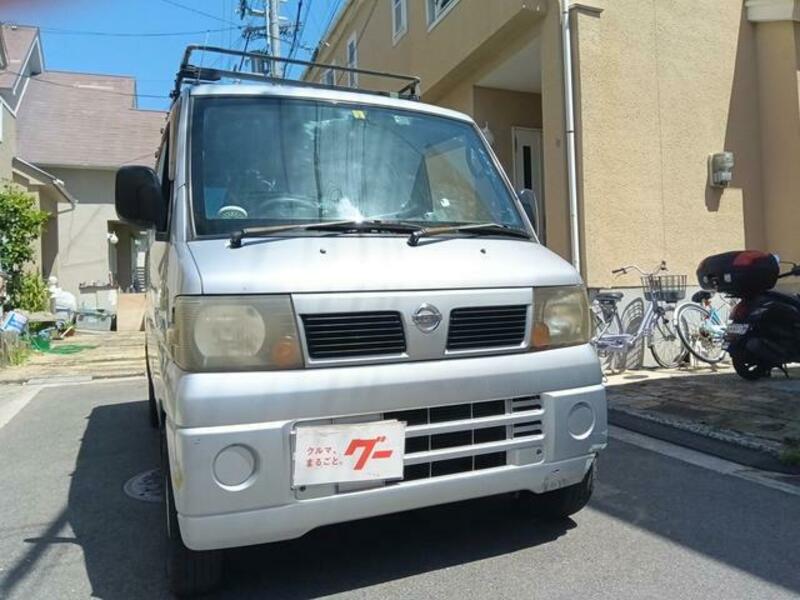 NISSAN CLIPPER VAN
