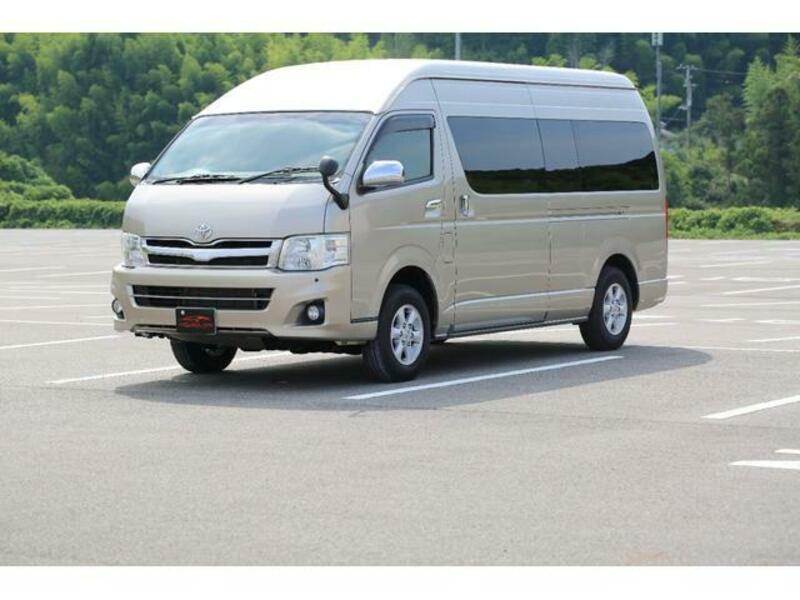 TOYOTA HIACE WAGON