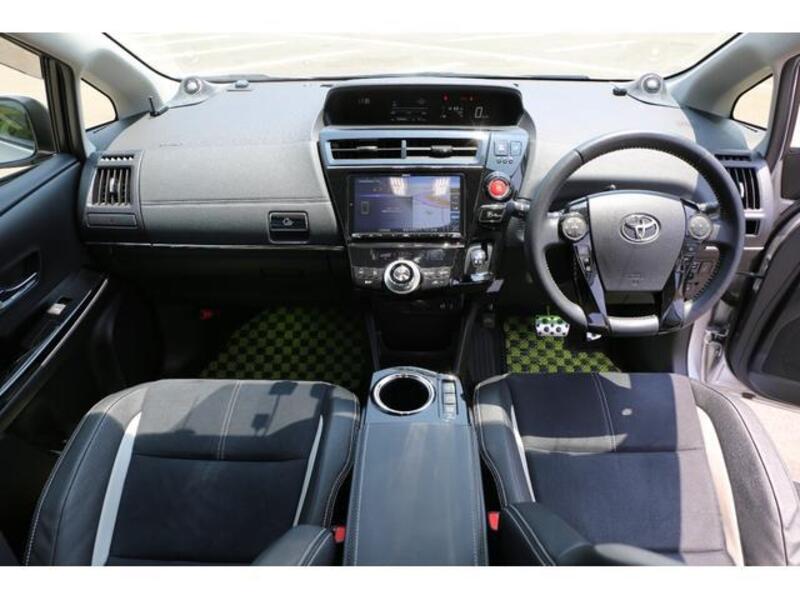 PRIUS ALPHA