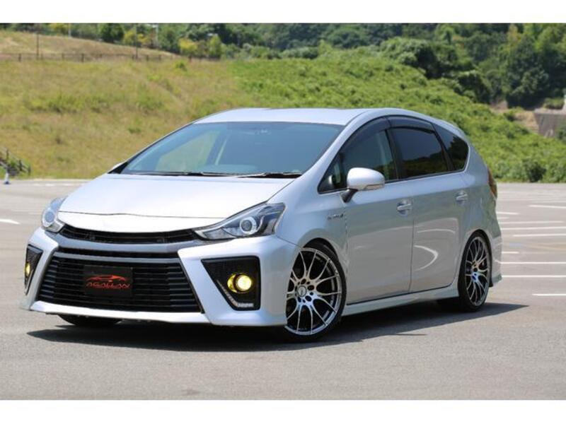 PRIUS ALPHA