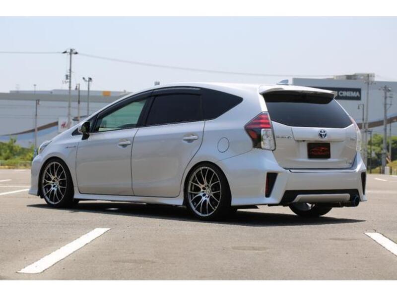 PRIUS ALPHA