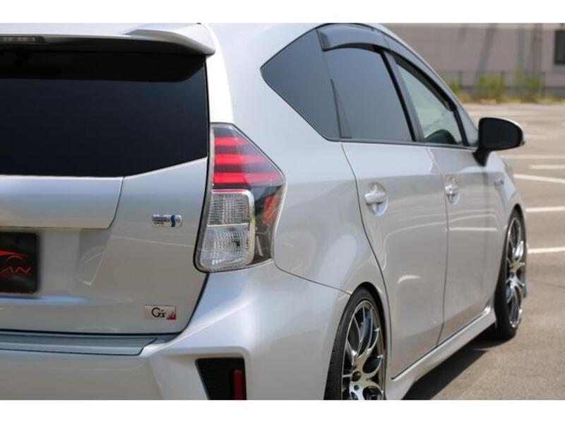 PRIUS ALPHA