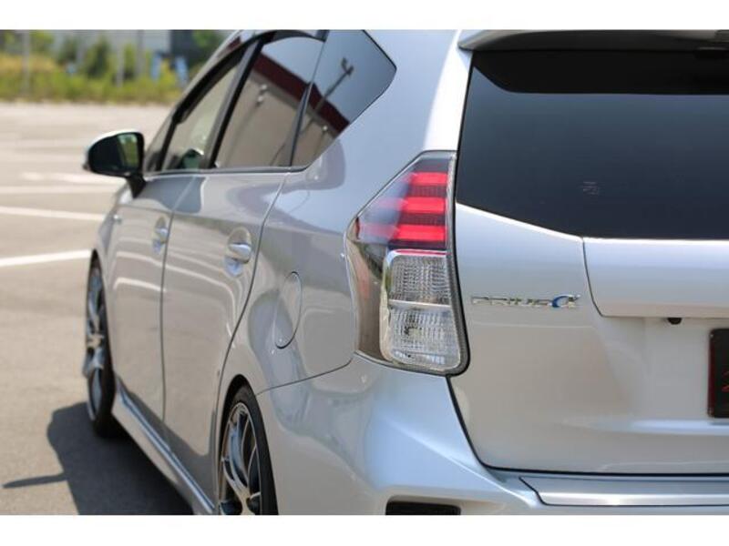 PRIUS ALPHA