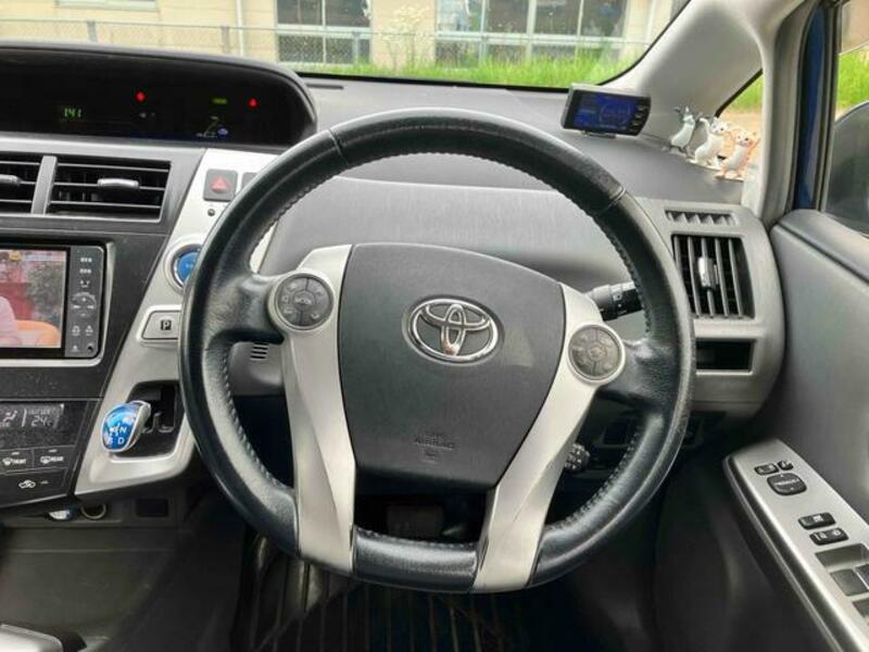 PRIUS ALPHA