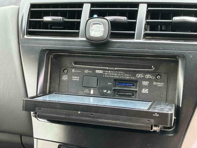 PRIUS ALPHA