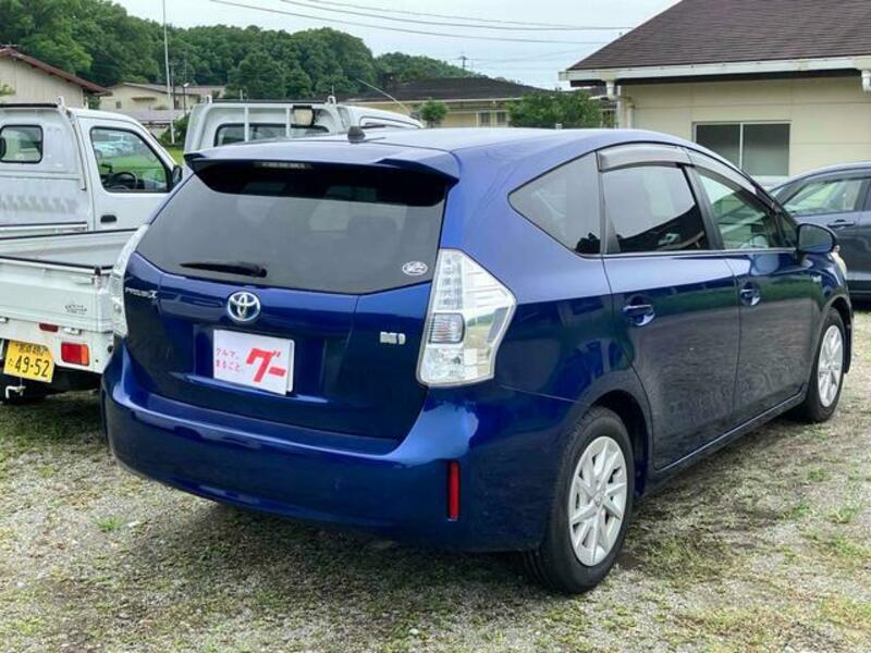 PRIUS ALPHA