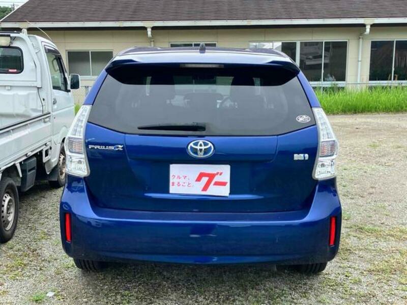 PRIUS ALPHA
