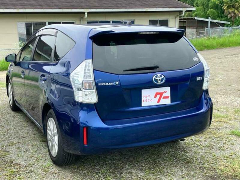 PRIUS ALPHA