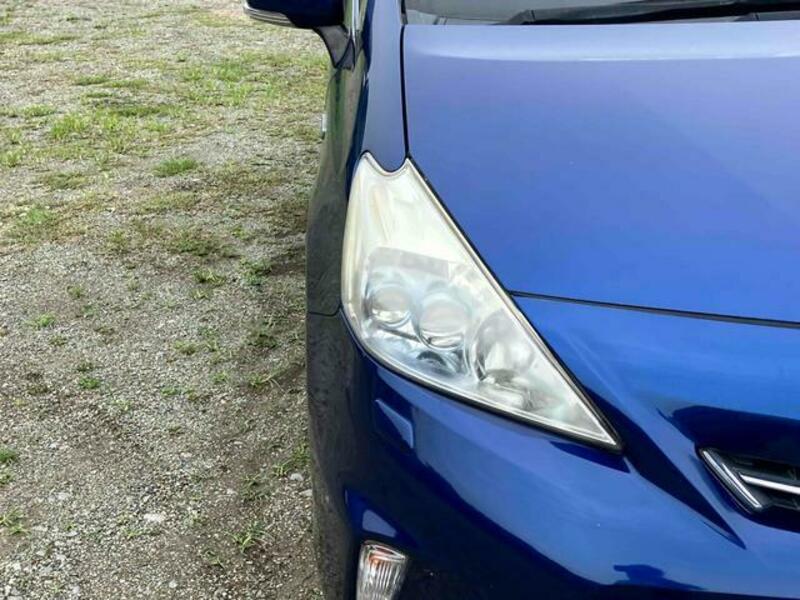 PRIUS ALPHA