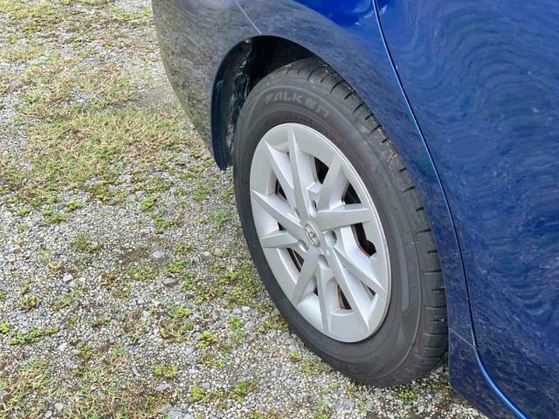 PRIUS ALPHA