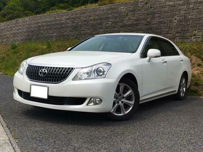 TOYOTA CROWN MAJESTA