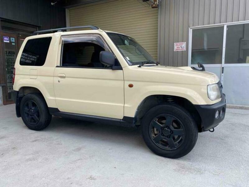 PAJERO MINI