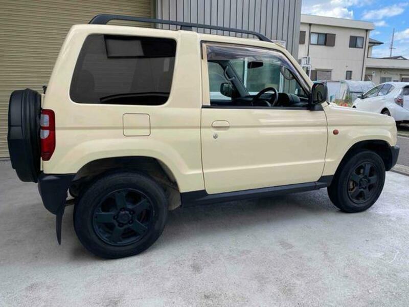 PAJERO MINI