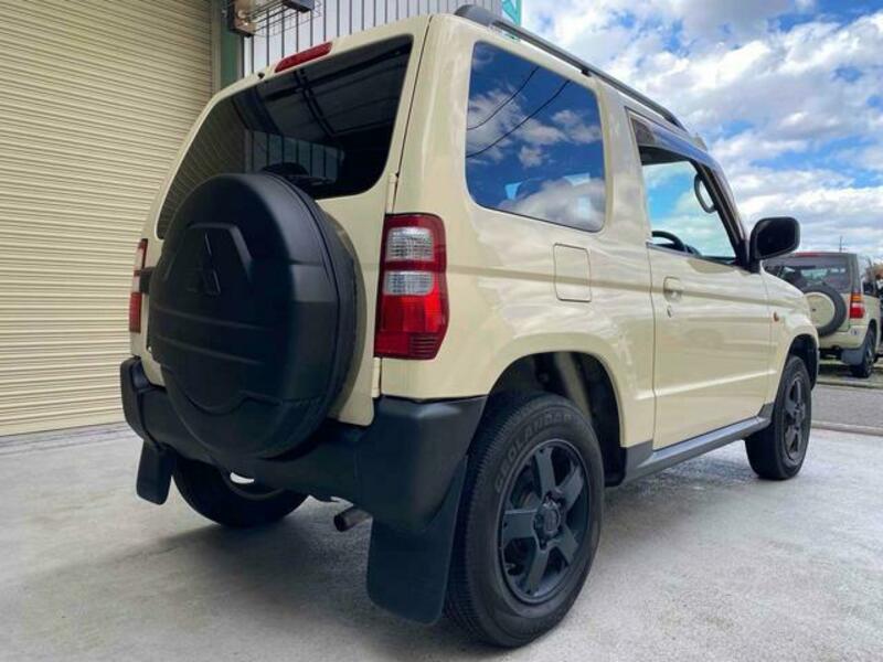 PAJERO MINI