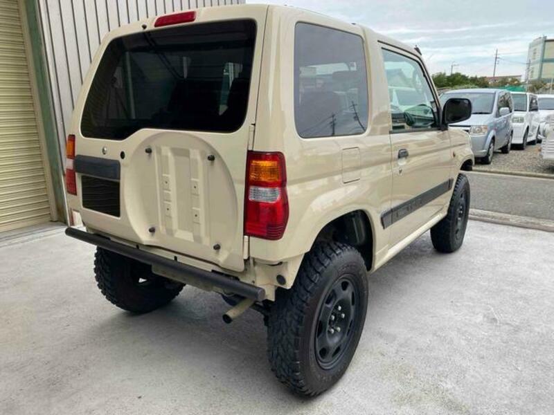 PAJERO MINI