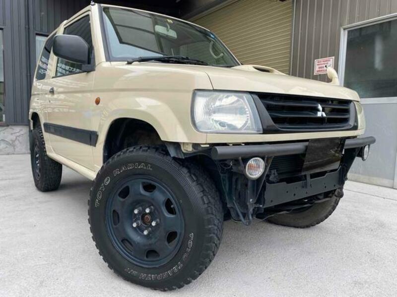 MITSUBISHI PAJERO MINI