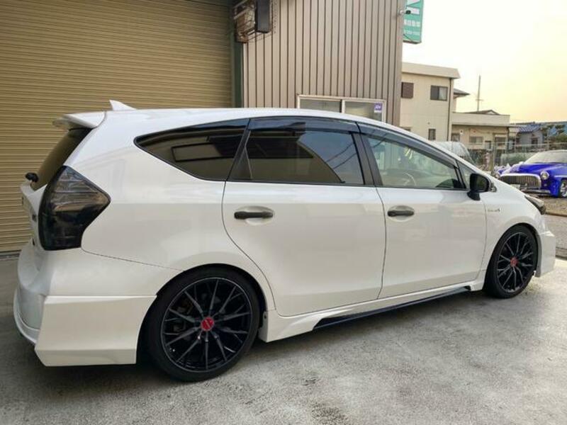 PRIUS ALPHA