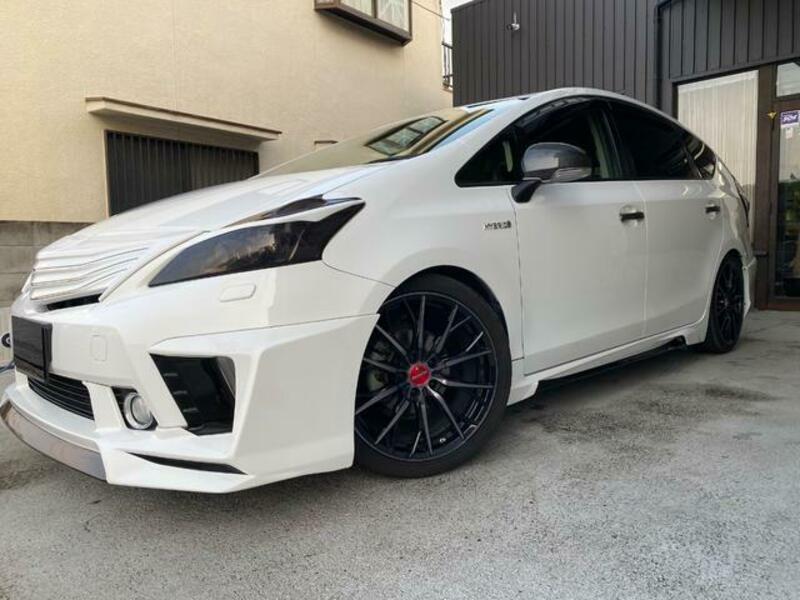 PRIUS ALPHA