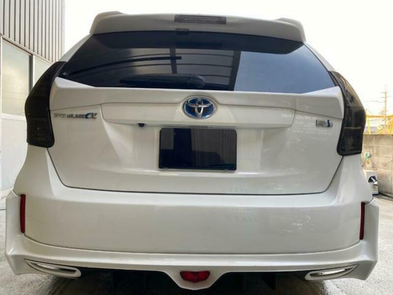 PRIUS ALPHA