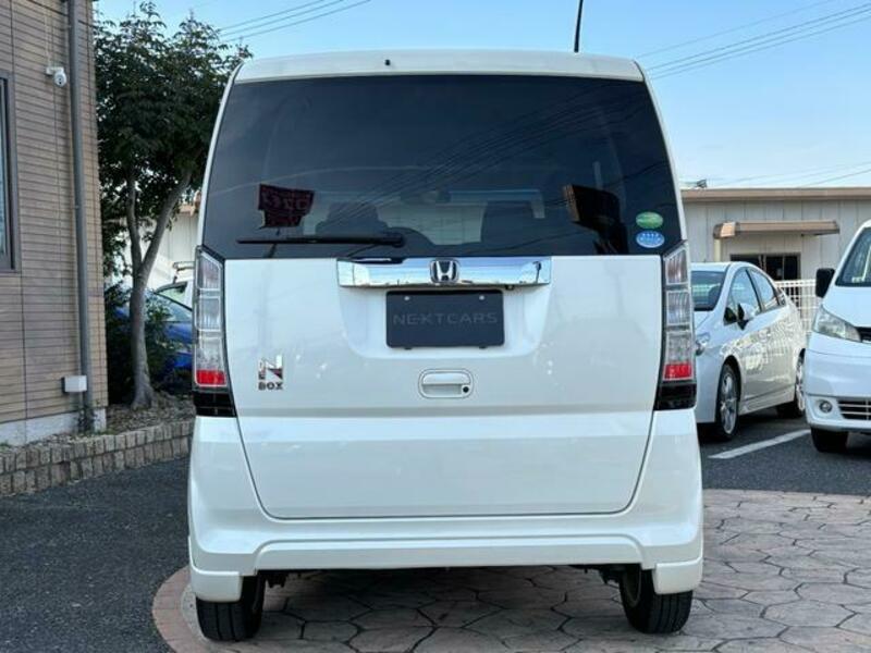 N BOX