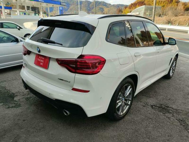 X3
