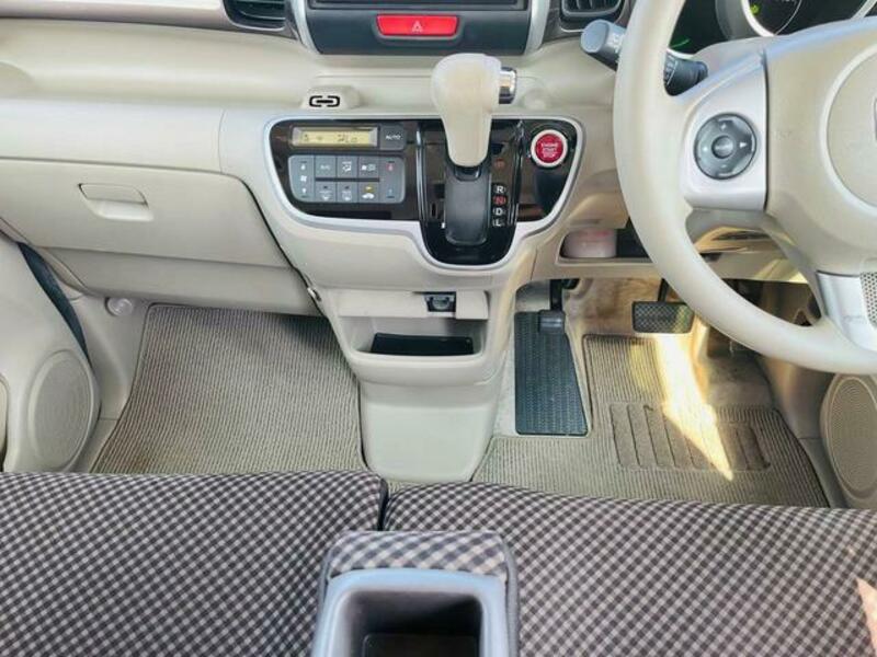 N BOX