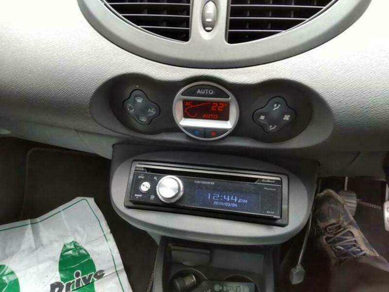 TWINGO