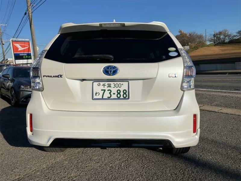 PRIUS ALPHA