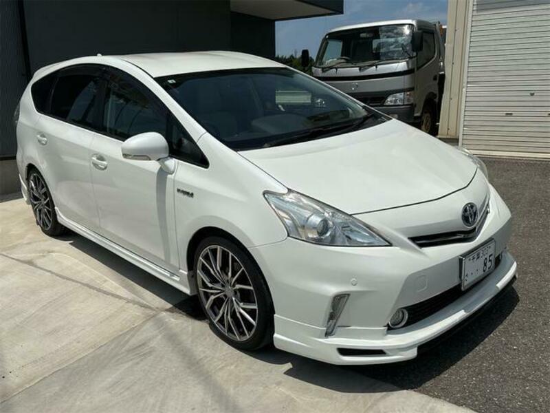 PRIUS ALPHA