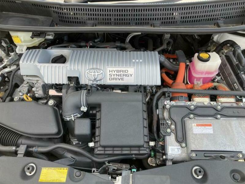 PRIUS ALPHA