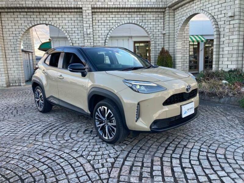 TOYOTA YARIS CROSS