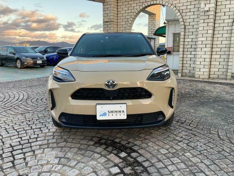 YARIS CROSS