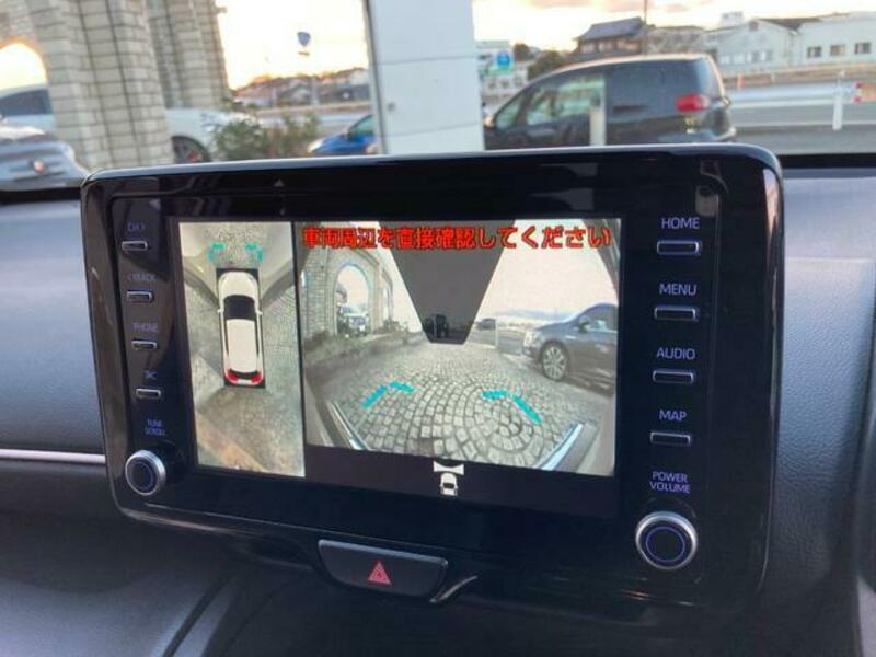 YARIS CROSS