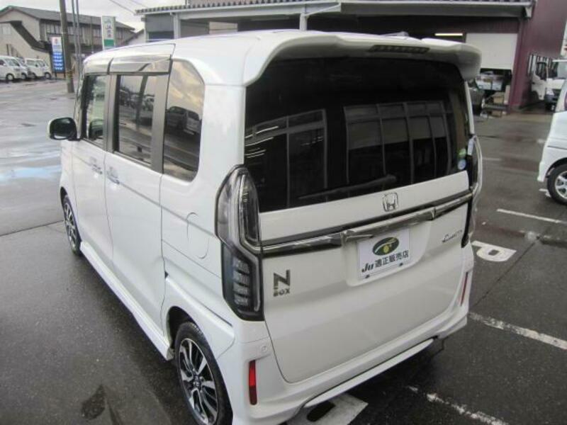 N BOX CUSTOM