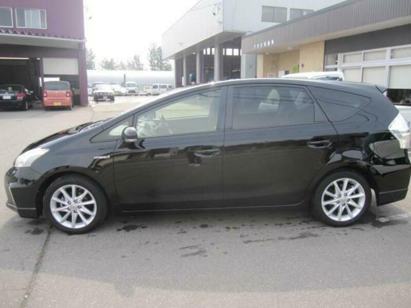 PRIUS ALPHA