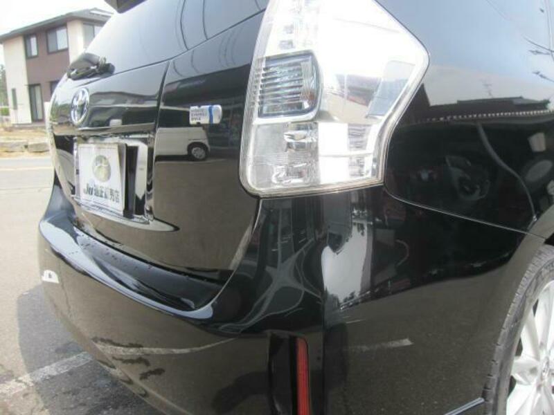 PRIUS ALPHA